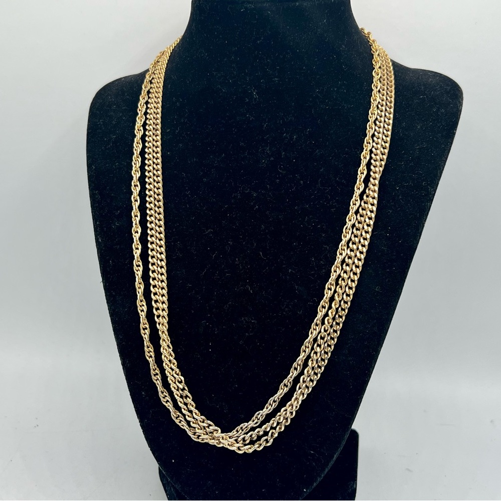 Vintage gold tone 3 strand chain necklace Appx 20”